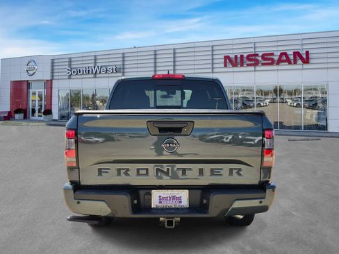 New 2027 Nissan Frontier SV w/ Tow Package RWD image 6