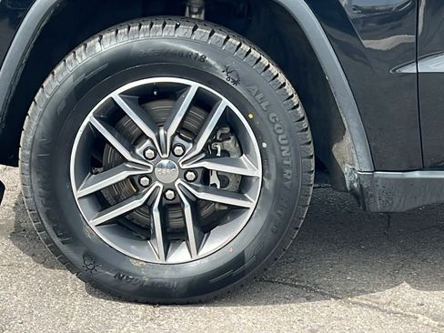 Used 2017 Jeep Grand Cherokee Limited w/ Luxury Group II AWD/4WD image 9