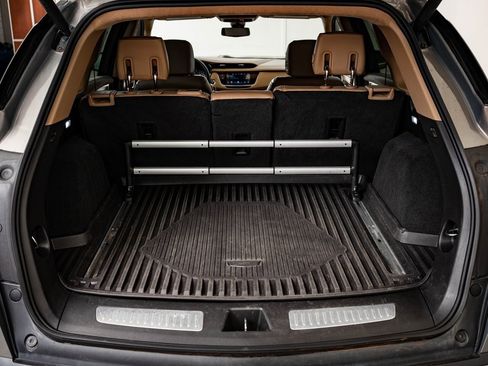 Used 2018 Cadillac XT5 Platinum w/ Driver Assist Package image 21