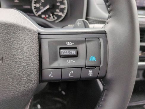 Certified 2026 Nissan Rogue SV FWD image 24