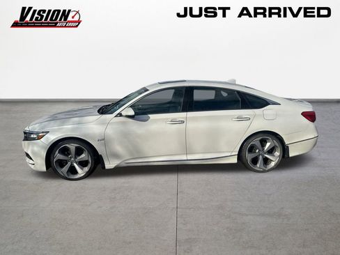Used 2019 Honda Accord Touring image 8