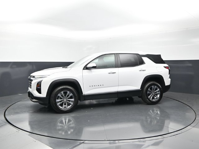 Used 2026 Chevrolet Equinox LT AWD/4WD image 3
