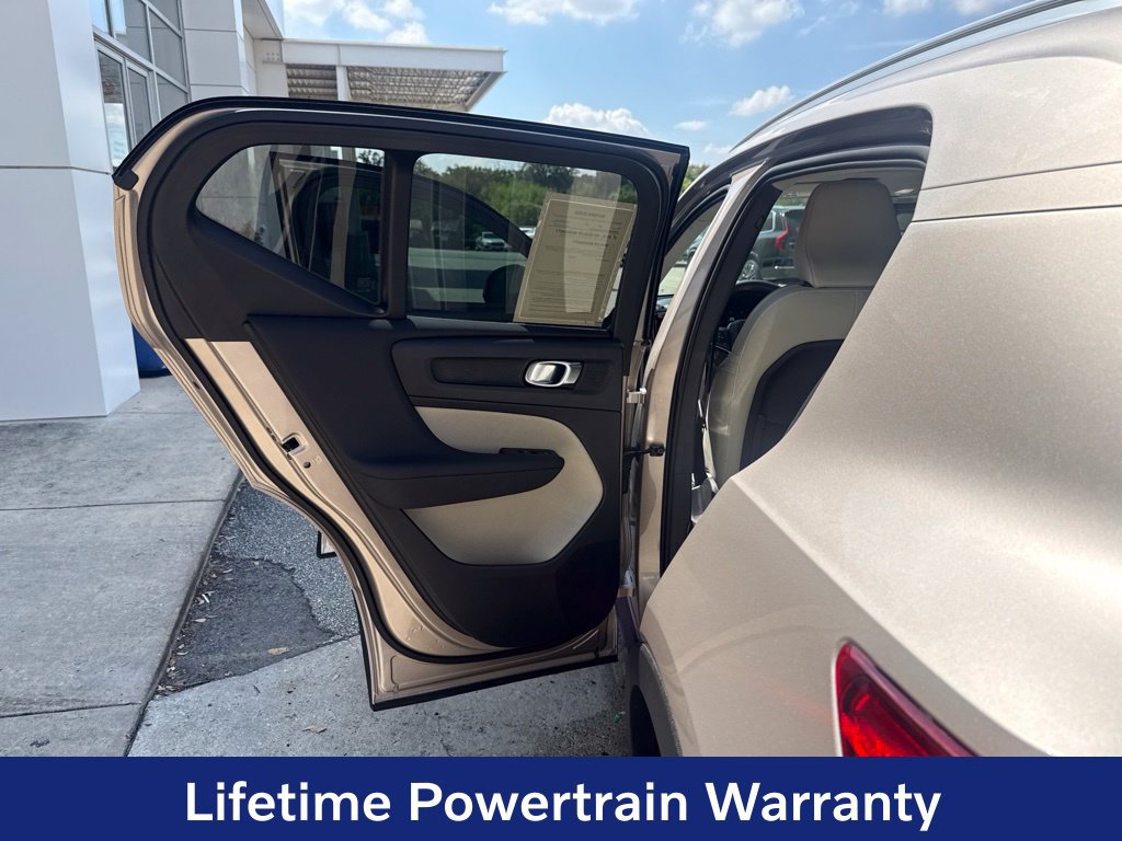 Certified 2024 Volvo XC40 B5 Plus w/ Protection Package Premier AWD/4WD image 25
