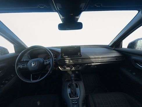 Used 2025 Honda HR-V Sport image 13