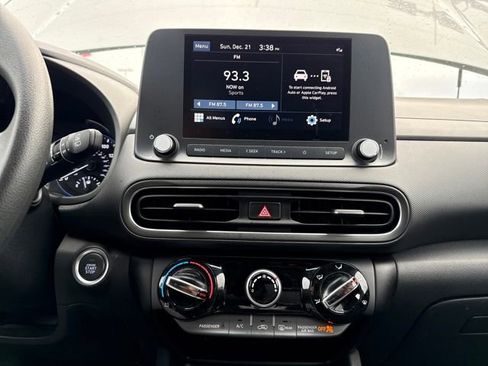 Used 2022 Hyundai Kona SEL image 23