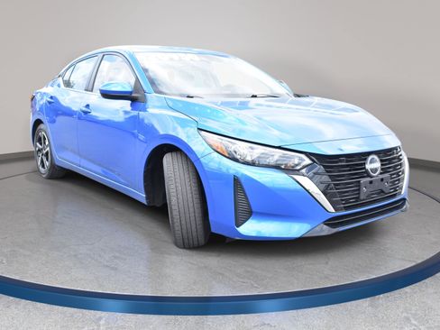 Used 2025 Nissan Sentra SV FWD image 4