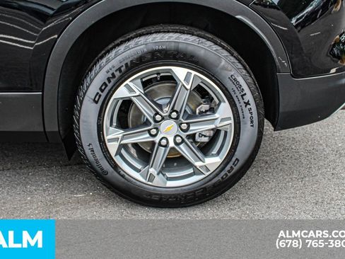 Used 2025 Chevrolet Blazer LT FWD image 16