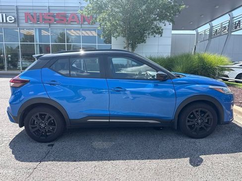Used 2023 Nissan Kicks SR w/ SR Premium Package FWD image 2