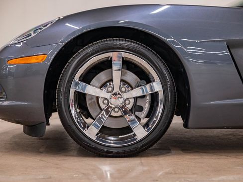 Used 2010 Chevrolet Corvette Convertible w/ Preferred Equipment Group RWD image 31