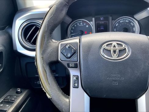 Used 2016 Toyota Tacoma SR5 RWD image 23