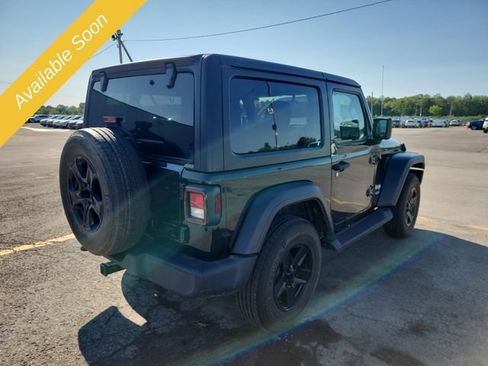 Used 2018 Jeep Wrangler Sport w/ Quick Order Package 24S AWD/4WD image 4