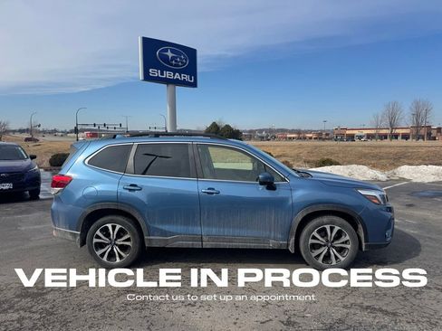 Used 2021 Subaru Forester Limited image 2