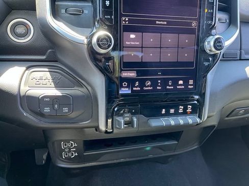 Certified 2025 RAM 2500 Big Horn AWD/4WD image 21