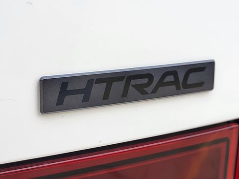 Used 2024 Hyundai Santa Fe Calligraphy AWD/4WD image 9