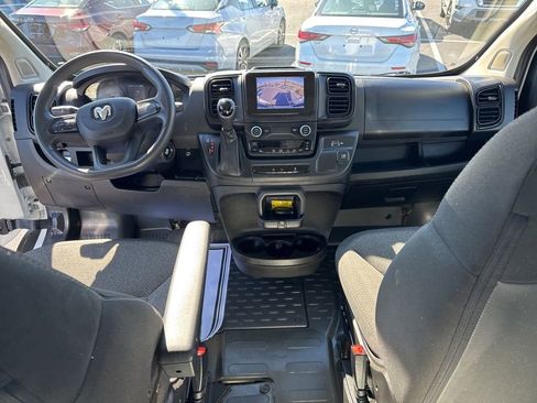 Used 2024 RAM ProMaster 2500 image 16