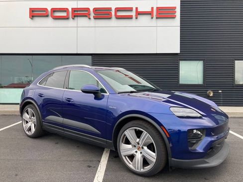 Used 2024 Porsche Macan 4 Electric image 17