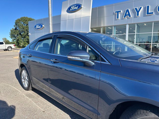 Used 2019 Ford Fusion Energi Titanium FWD image 7