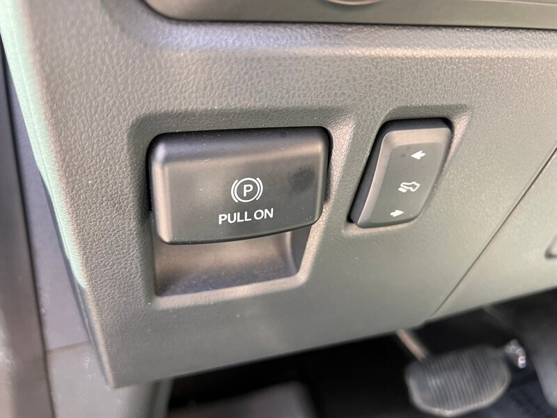 Used 2023 Ford F150 Lightning Platinum AWD/4WD image 30