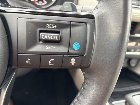 Used 2023 Nissan Rogue SL image 20