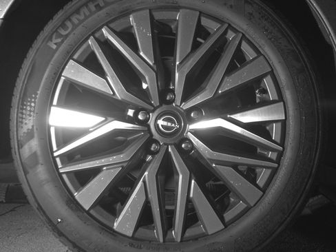 Used 2025 Nissan Altima 2.5 SV image 15