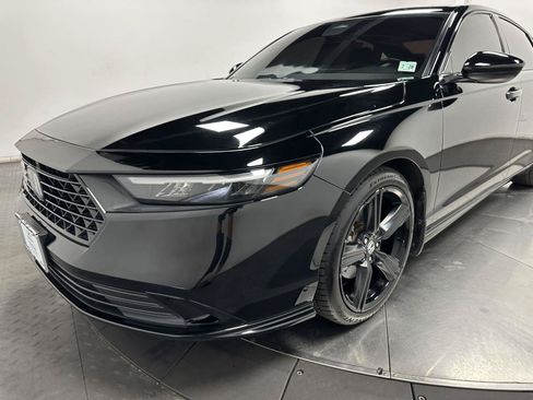Used 2023 Honda Accord Sport image 7