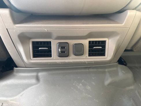 Used 2019 Chevrolet Silverado 1500 LT w/ Texas Edition AWD/4WD image 15