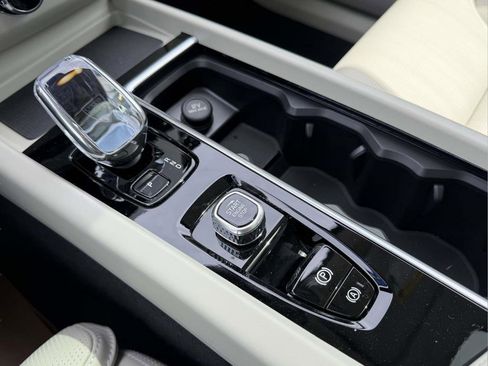 New 2026 Volvo XC60 B5 Ultra w/ Climate Package AWD/4WD image 6