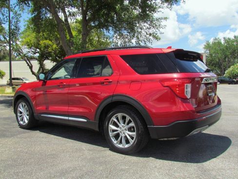 Used 2020 Ford Explorer XLT w/ Equipment Group 202A RWD image 6