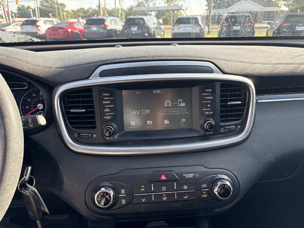 Used 2019 Kia Sorento FWD image 15