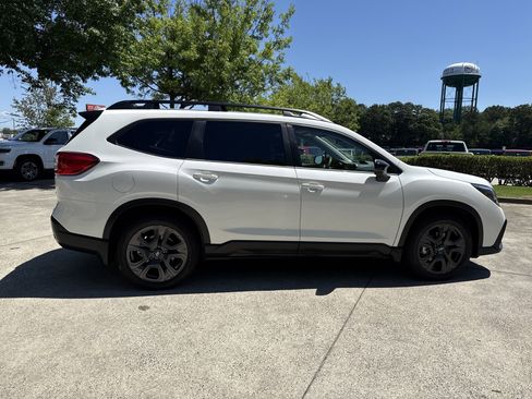 Used 2024 Subaru Ascent Onyx Edition Limited AWD/4WD image 8