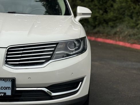 Used 2018 Lincoln MKX Reserve w/ Driver Assistance Package image 4