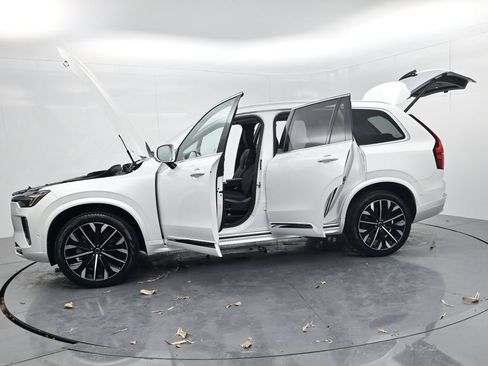 Used 2025 Volvo XC90 B5 Plus AWD/4WD image 68