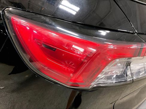 Used 2020 Ford Escape SE AWD/4WD image 28