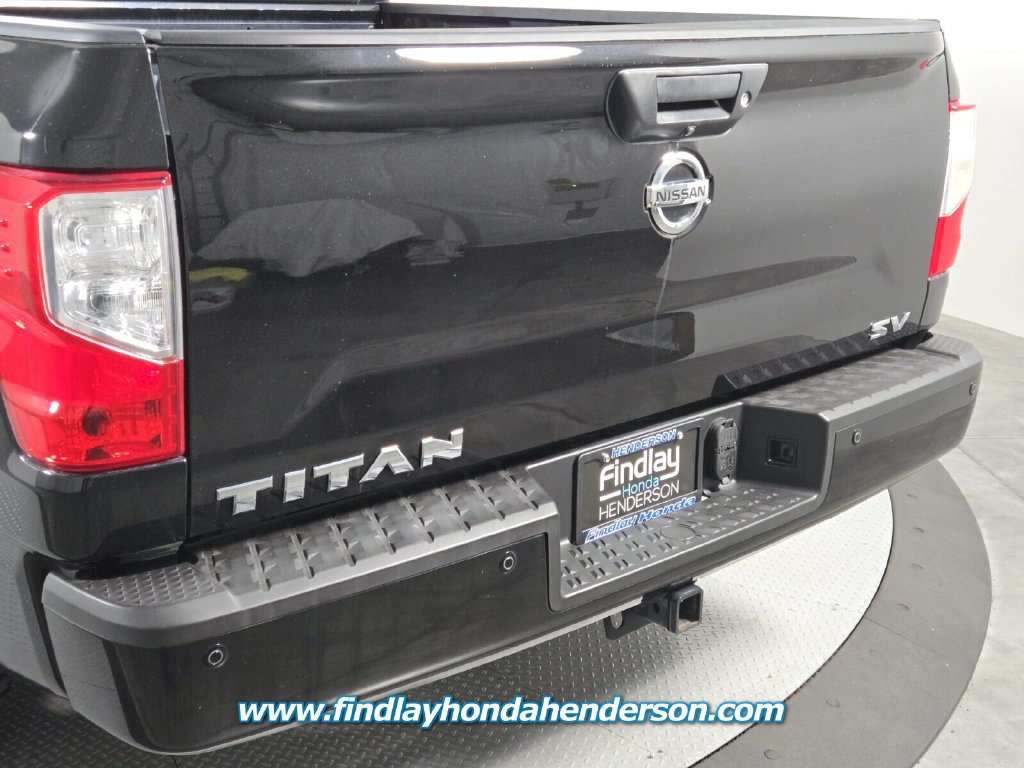 Used 2017 Nissan Titan SV RWD image 5