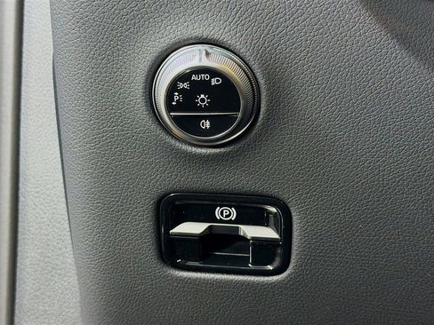 New 2026 Mercedes-Benz GLC 300 4MATIC image 11