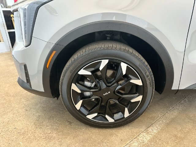 Certified 2025 Kia Sorento EX w/ Panoramic Sunroof Package AWD/4WD image 21