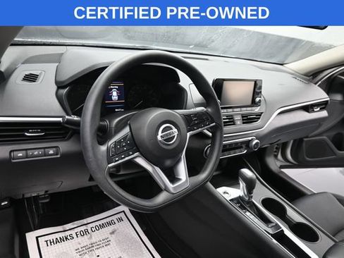 Used 2022 Nissan Altima 2.5 S FWD image 13