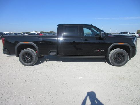 New 2026 GMC Sierra 3500 AT4 w/ AT4 Premium Plus Package image 3