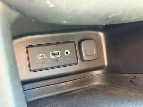 Used 2019 Chevrolet Equinox LT image 15