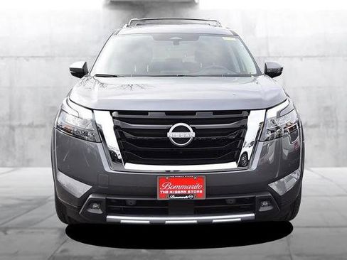 New 2025 Nissan Pathfinder Platinum image 4