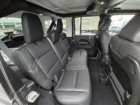 New 2026 Jeep Wrangler Sahara AWD/4WD image 27