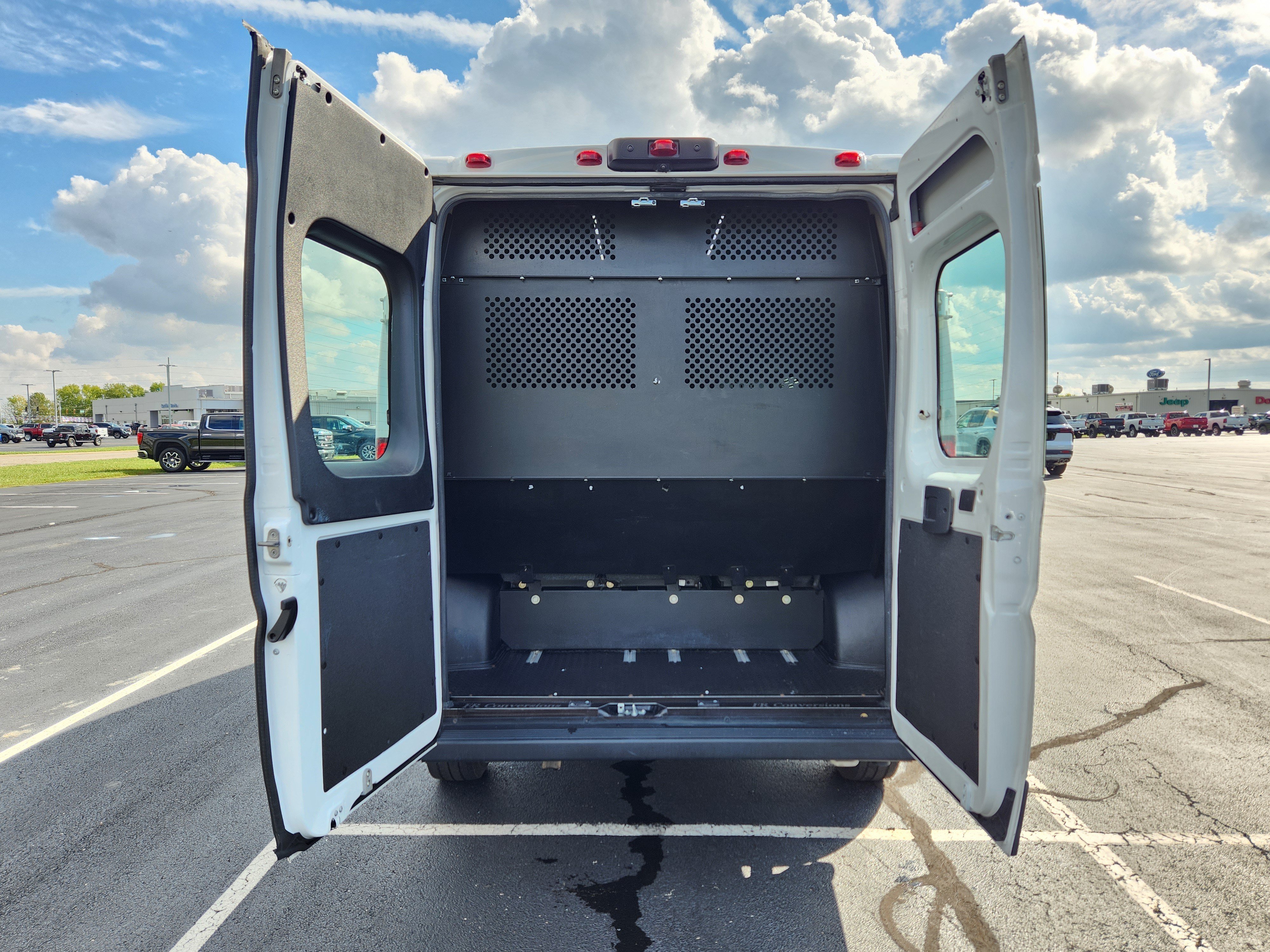 Used 2023 RAM ProMaster 2500 FWD image 11