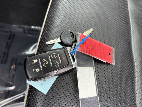 Used 2019 RAM 1500 Limited image 37