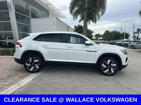 Certified 2026 Volkswagen Atlas Cross Sport SE FWD image 5