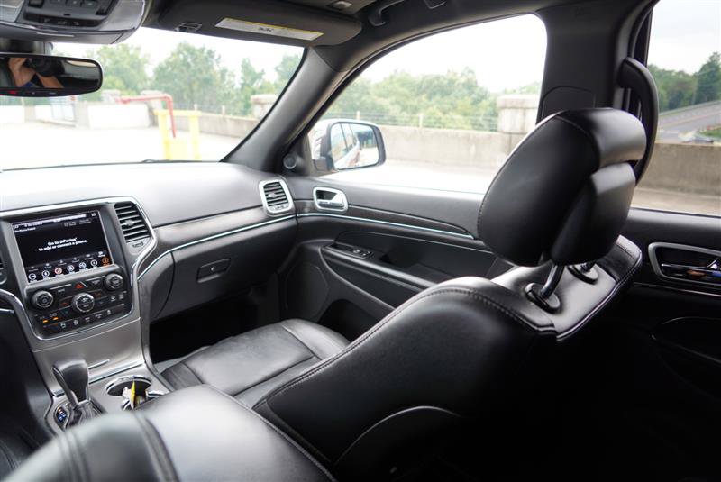 Used 2018 Jeep Grand Cherokee Limited AWD/4WD image 39