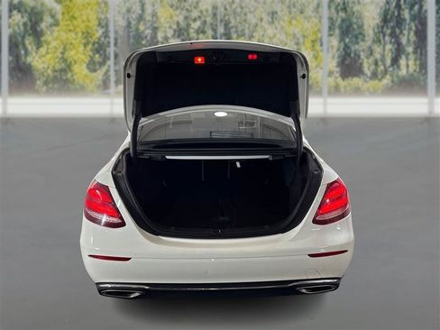 Used 2019 Mercedes-Benz E 300 4MATIC image 13