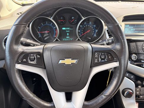 Used 2014 Chevrolet Cruze LT FWD image 16