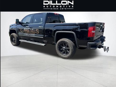Used 2016 GMC Sierra 2500 Denali w/ Duramax Plus Package AWD/4WD image 3
