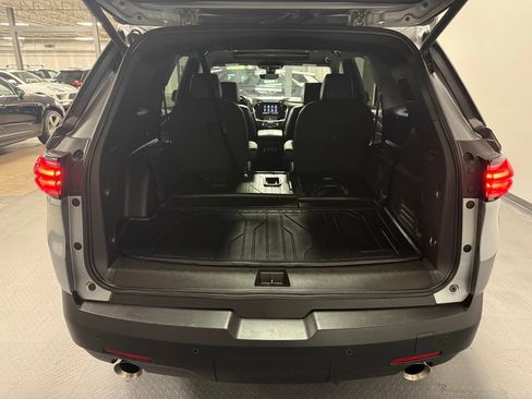 Used 2023 Chevrolet Traverse RS w/ LPO, Floor Liner Package AWD/4WD image 17