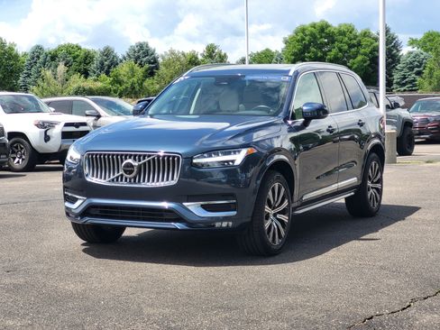 Certified 2023 Volvo XC90 B6 Plus AWD/4WD image 4